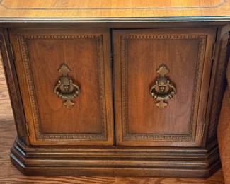 End table