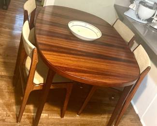 Authentic Danish MCM with makers mark-2 leaves and 10 chairs