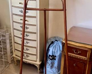 Antique Victorian Bent Oak Stick and Ball Artist Easel $175.00