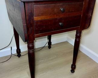 Antique Mahogany Drop Leaf Side Table $45.00