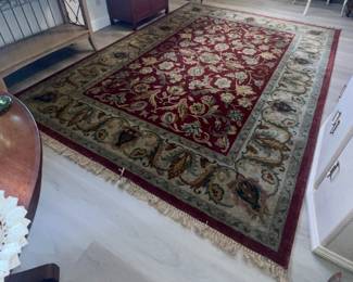 Oriental Weavers 100 % Wool 8' x 11' Carpet $125.00