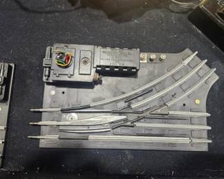 Vintage Lionel No. 1122 Remote Control Switch (1946-1949) for O-27 gauge trains. Includes original Lionel controller and factory box. Complete postwar Lionel accessory used for remote track switching. Estate fresh and collector owned. Asking $95 plus actual shipping costs or local pickup available.