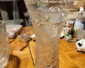 2. Large Cut Crystal Vase If it's genuine cut crystal (heavy with sharp-cut pattern): Value: $40–80 If Waterford/Baccarat/Lenox: $100–300+