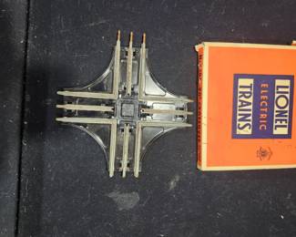 Lionel No. 1021 90° Crossover Track (1949-1954) in original Lionel factory box. Postwar O Gauge accessory used to create intersecting track layouts. Estate fresh and collector owned. Excellent condition with original packaging. $75 plus actual shipping cost or local pickup available.