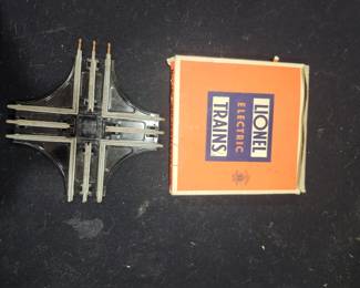 Lionel No. 1021 90° Crossover Track (1949-1954) in original Lionel factory box. Postwar O Gauge accessory used to create intersecting track layouts. Estate fresh and collector owned. Excellent condition with original packaging. $75 plus actual shipping cost or local pickup available.
