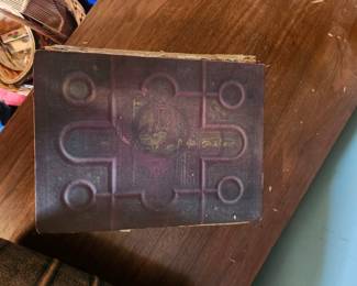 Self‑Pronouncing Bible Early 1900s Self‑Pronouncing King James Bible, embossed cover, clean pages, strong binding. Includes family record entries (1915–1921). Antique Bible in good condition. Value $25–$45.