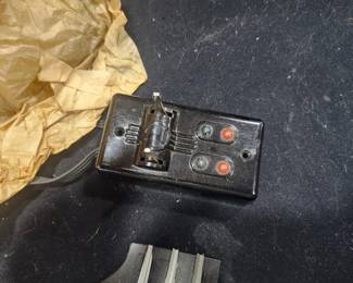 Vintage Lionel No. 1122 Remote Control Switch (1946-1949) for O-27 gauge trains. Includes original Lionel controller and factory box. Complete postwar Lionel accessory used for remote track switching. Estate fresh and collector owned. Asking $95 plus actual shipping costs or local pickup available.