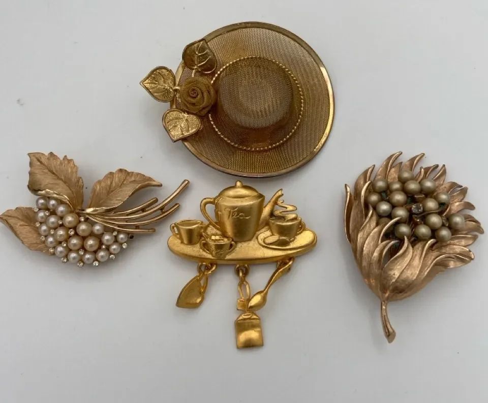 Trafari JJ And Others Gold Tone Broaches