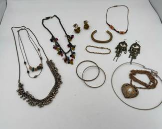 Mixed Material Lot Of Costume Jewelry w Earrings Necklaces and Bracelets