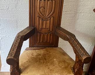 Throne Chair