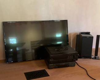 Home Entertainment System VHS Player AV Receiver LG TV Speakers