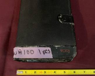 TUMI Slim Universal Power Adapter