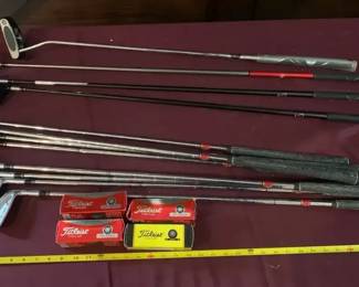 TaylorMade Golf Club Set  12 Titleist Golf Balls