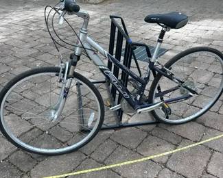 Fuji Crosstown Commuter Bike