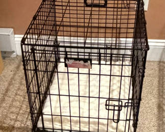 Lot 29: Small Dog Crate 2 of 2