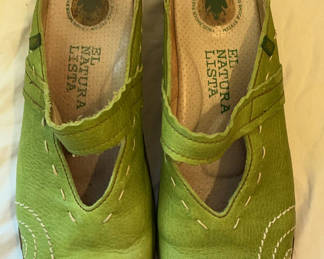 Lot 196: Three Pairs El Natura Lista Shoes