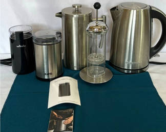 Lot 112: Electric kettle, coffee grinders, and French press