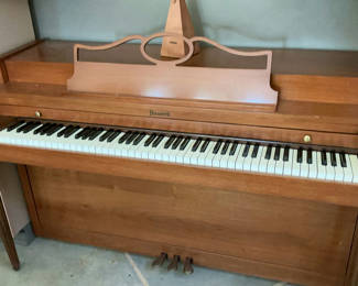 Lot 16: Howard Piano