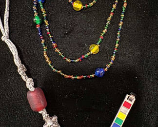 Lot 80: Miscellaneous Jewelry 