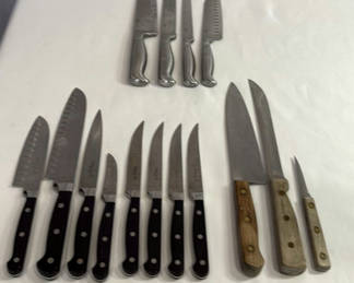 Lot 127: Kitchen Knife Set