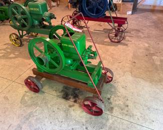 John Deere 1-1/2 HP Hit & miss engine