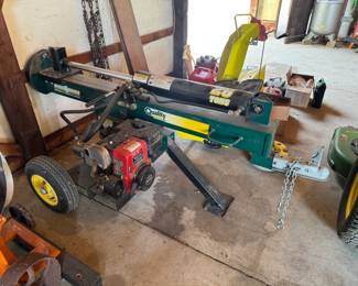 Quality Farm & Country towable wood splitter