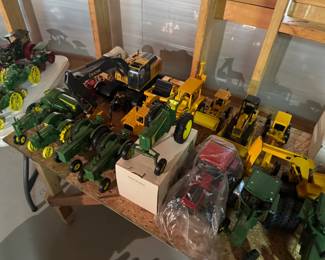 John Deere Dies Cast Tractors