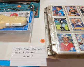 BASEBALL CARD LOT