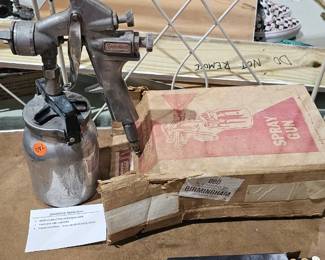 SPRAY GUN