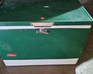 VINTAGE COLEMAN COOLER