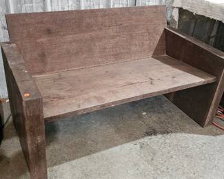 WOODEN BENCH