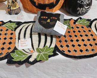 FALL TABLE RUNNER