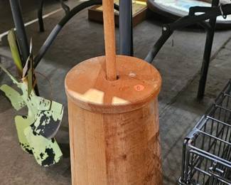 WOODEN CHURN
