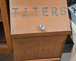 WOODEN TATER / ONION BOX VINTAGE