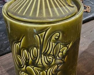 GREEN VINTAGE COOKIE JAR