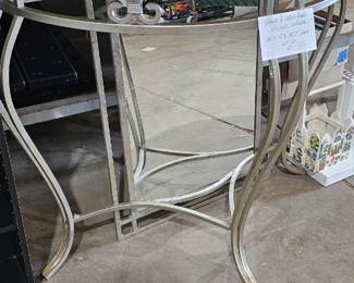 TABLE AND MIRROR