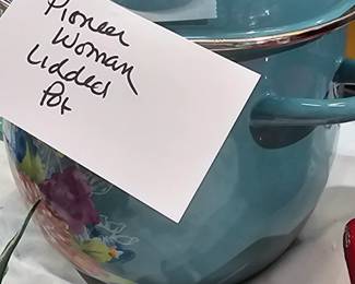 PIONEER WOMAN POT WITH LID