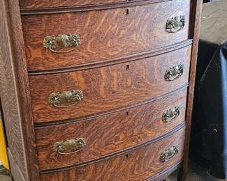 CHEST OF DRAWERS