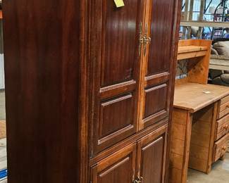 MEDIA CABINET