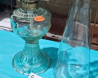 OIL LAMP / GLASS VASE