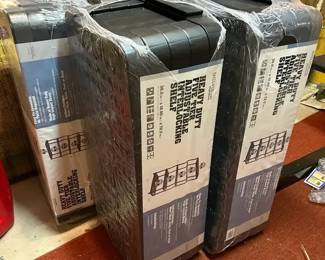 5 Heavy Duty Plastic Shelves