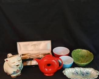 Halls Red Donut Tea Pot, Cabbage Leaf Bowl More