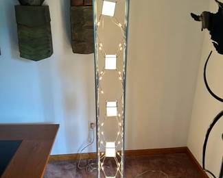 Modernist Cascading Cube Light Lamp