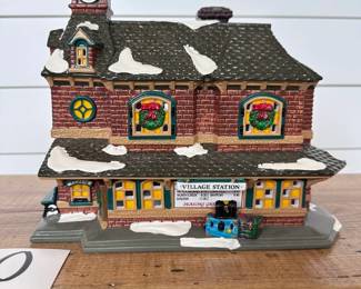 Village Station - Dept 56 - The Original Snow Village