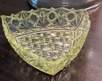 Vaseline Uranium Glass Dish