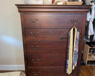 Broyhill Chest of Drawers