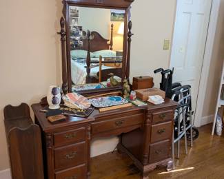 Vintage Dressing Table with Mirror