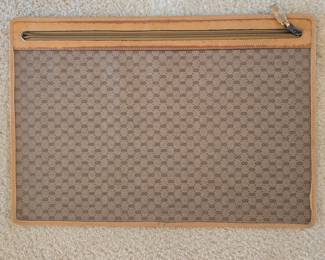Vtg Gucci portfolio holder