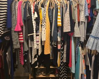 Women's clothing size extra small petite to medium petite