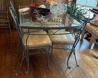 Salterini table with four chairs, a must see!!
